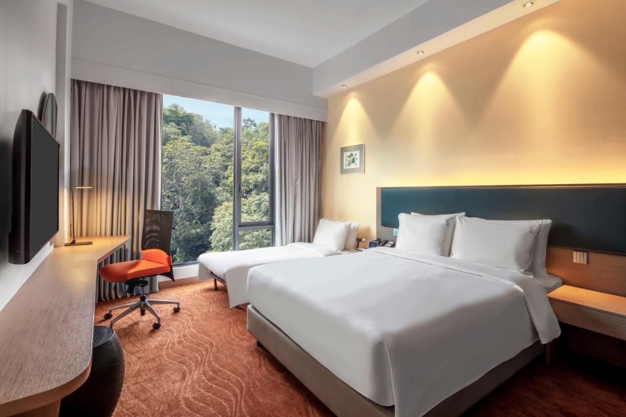 Holiday Inn Express Kota Kinabalu City Centre By Ihg Экстерьер фото