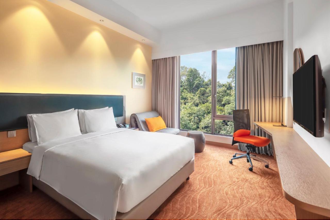 Holiday Inn Express Kota Kinabalu City Centre By Ihg Экстерьер фото
