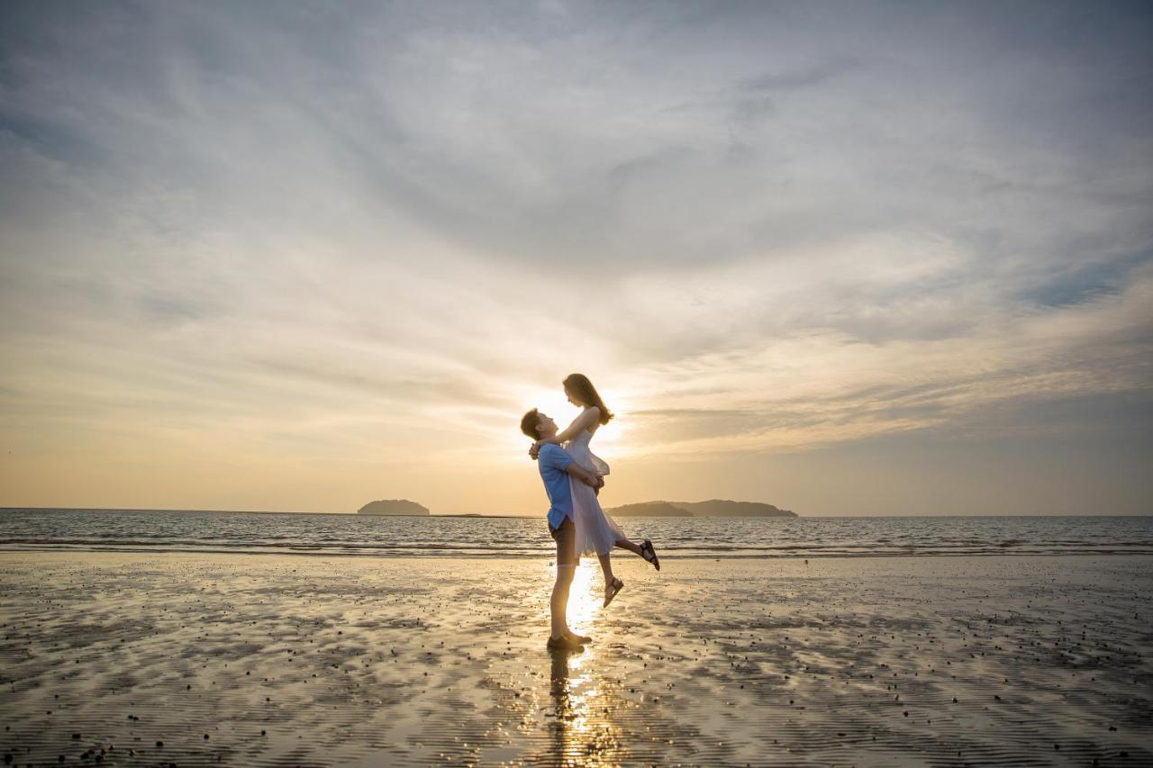Holiday Inn Express Kota Kinabalu City Centre By Ihg Экстерьер фото